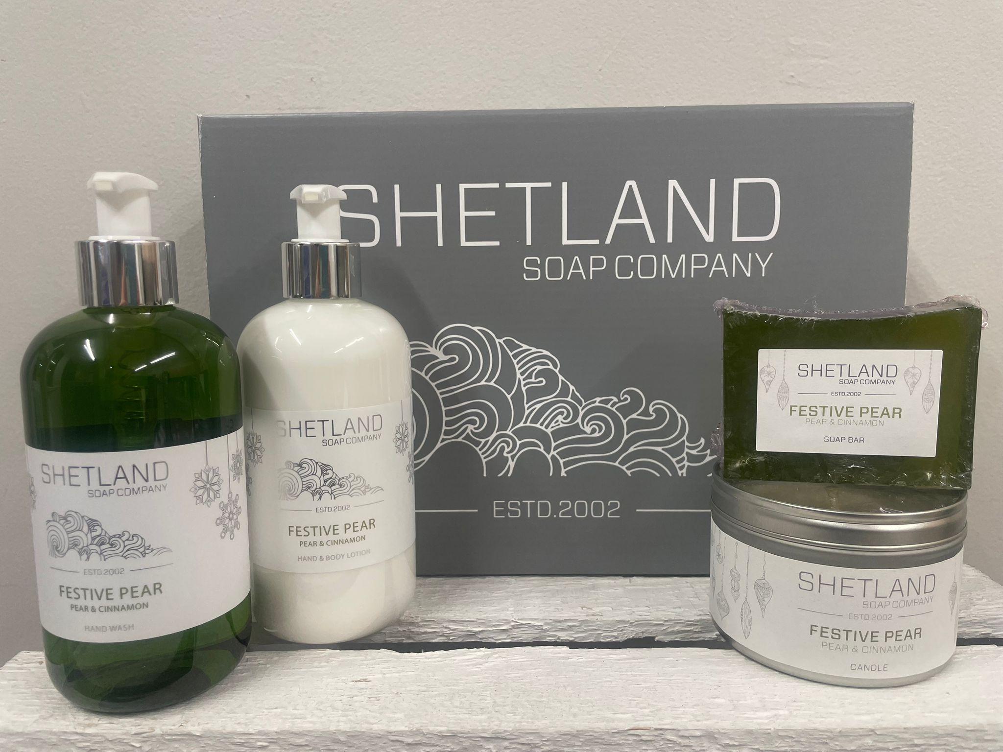 FESTIVE PEAR GIFT BOX