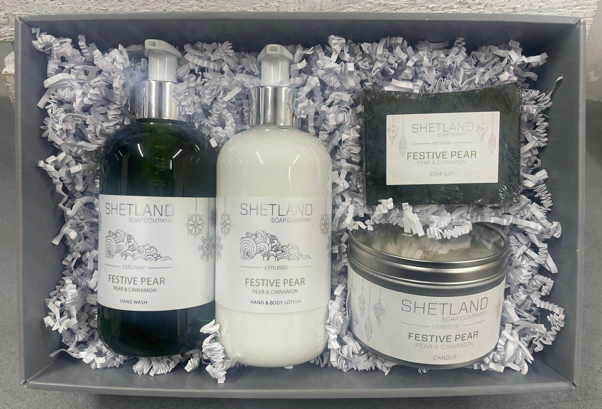 FESTIVE PEAR GIFT BOX